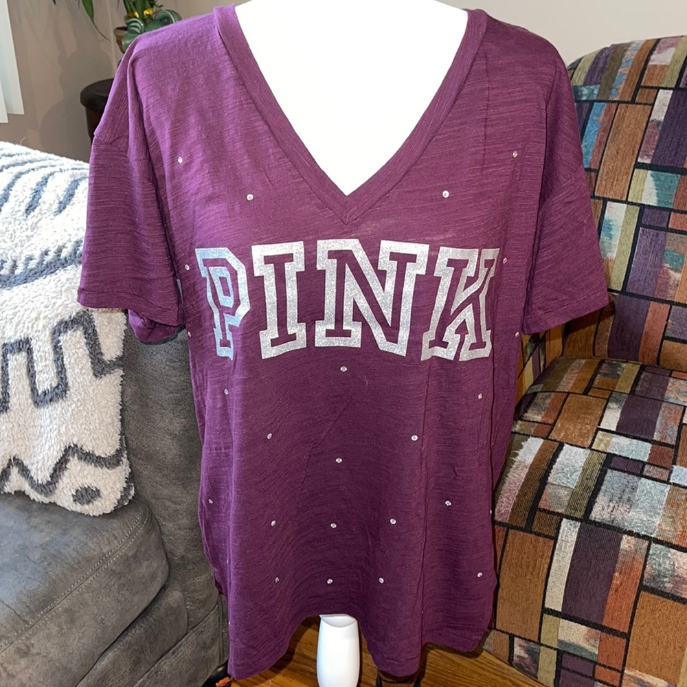 VS Pink rhinestone tee L